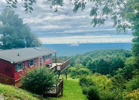 Escape To An Airbnb In Virginia With Views For Miles