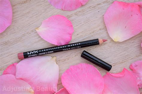 Review NYX Slim Lip Pencils Nude Pink Natural Peekaboo Neutral Ever Adjusting Beauty