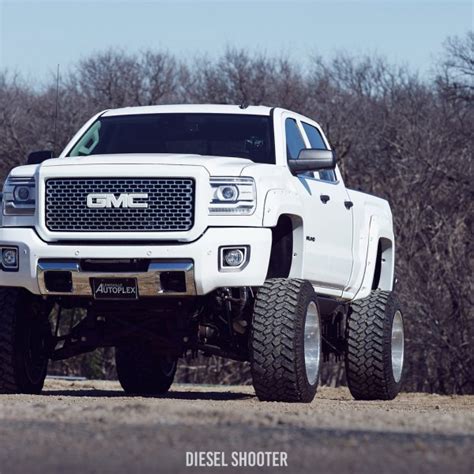 Camo Wrapped Lifted Gmc Sierra 1500 On Xd Off Road Wheels — 7c6