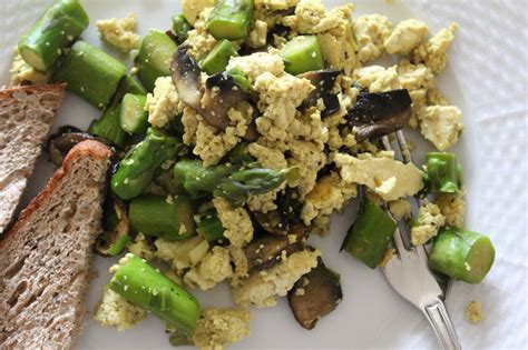 Tofu Breakfast Scramble with Asparagus and Mushrooms | The Conscious