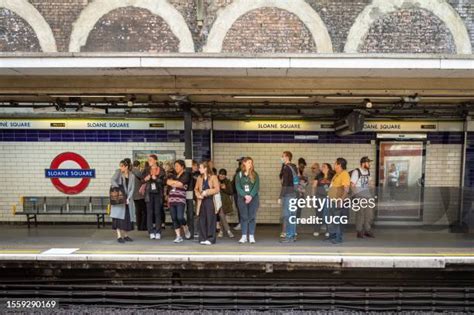 Sloane Square Tube Station Photos and Premium High Res Pictures - Getty ...