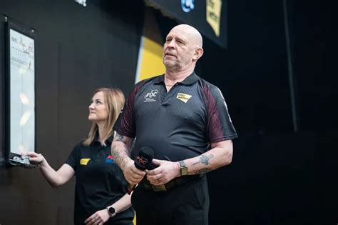 Nobody calls 180 like Russ Bray - The Voice of Darts joins Luke