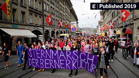 Swiss Women Strike Nationwide to Protest Inequalities - The New York Times