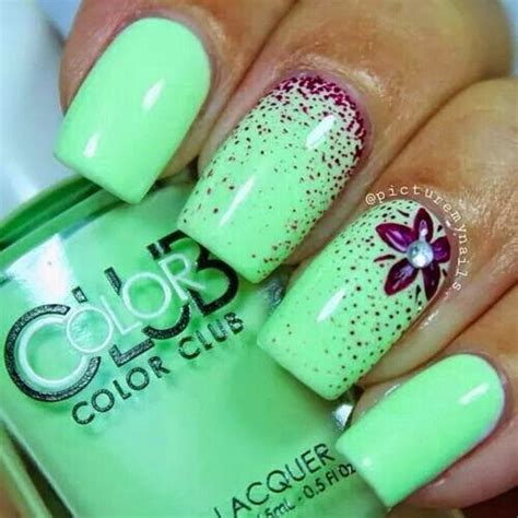 100 Awesome Green Nail Art Designs