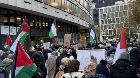 Pro Pal Stinensische Demo In Frankfurt Mit Teilnehmenden Mehrere