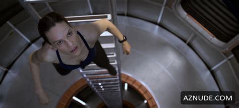 HILARY SWANK Nude AZNude