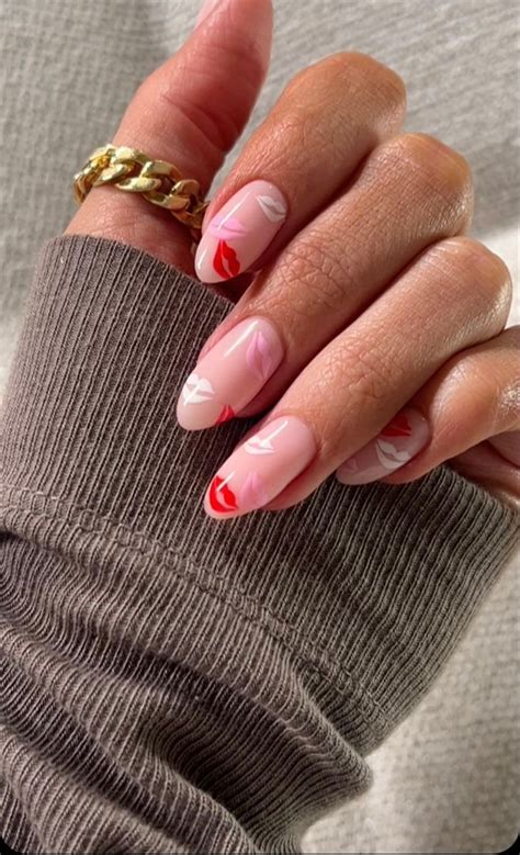 Pin Van Ambii Op Inspo Nails In Nagels Ovale Nagels Stijlvolle