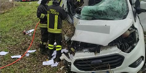 Scuola Lavoro Nelle Marche Sedicenne Muore In Un Incidente Stradale