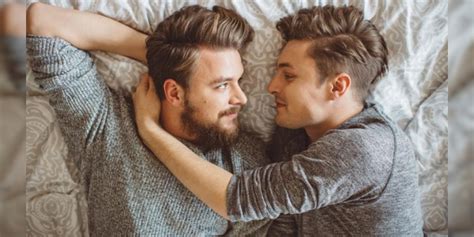 Televisa trámite beso gay y sin censura en señal abierta