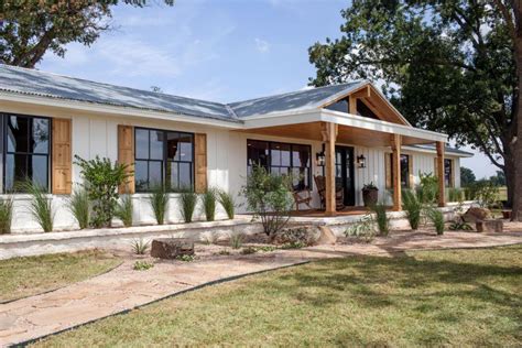 Fixer Upper: A Family Home Resurrected in Rural Texas | HGTV's Fixer ...