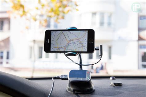 Обзор автомобильного держателя для iPhone с функцией FM-модулятора и ...