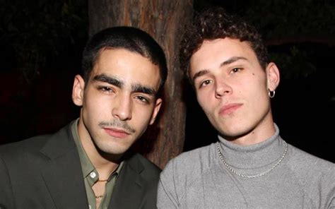 Atriz de Elite deixa escapar spoiler de novo trisal gay na próxima temporada Notícias da TV