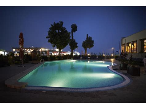 Hotel Modern Statiunea Mamaia Actual Travel Agency