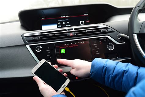 What is MirrorLink? Guide to the car smartphone hook-up system | Auto ...