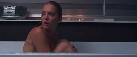 Nude Video Celebs July Janssen Sexy Over Leven 2015