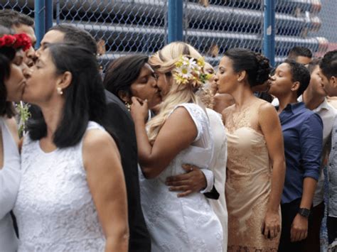 160 coppie gay il più grande matrimonio egualitario al mondo Gay it