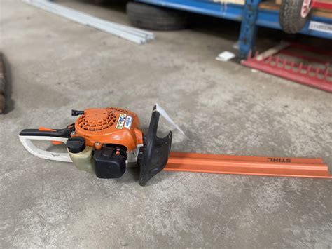 Hedge Trimmer Cordless Long Handle Hamblin Hire