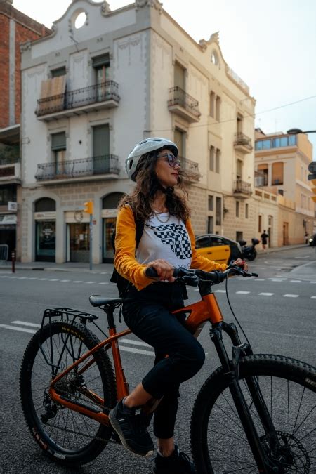 Barcelona Cycling In The City Shimano Lifestyle