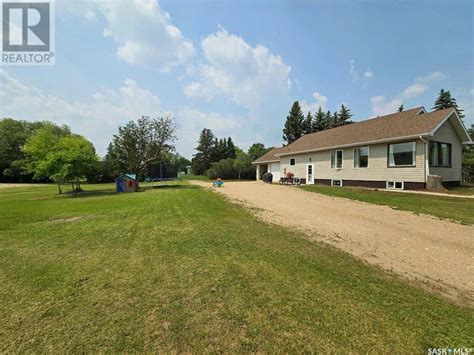 35 Mayo Street Lanigan Sk S0k2m0 House For Sale Remax Sk990355
