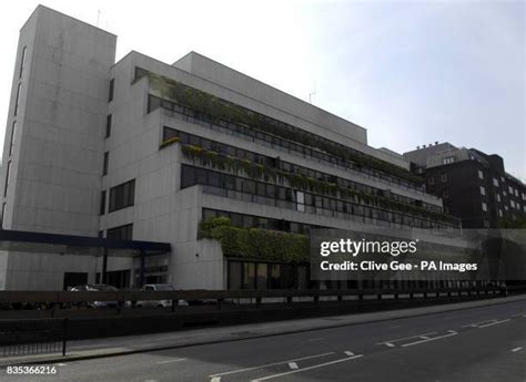 76 Wellington Hospital London Stock Photos High Res Pictures And