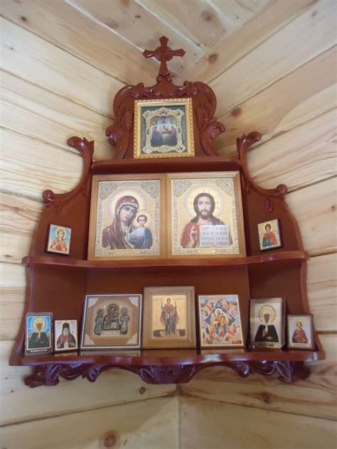 куда лучше вешать иконы в доме