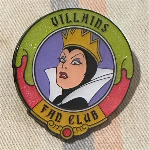 Hot Topic Villains Fan Club Blind Box Evil Queen PIN 106379