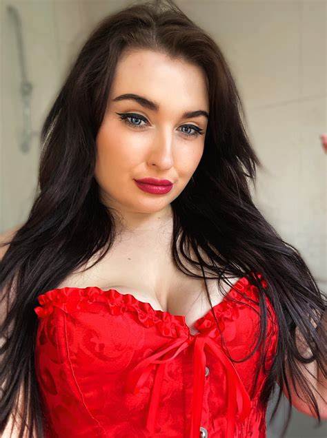 Go Follow Me On Onlyfans I Post Hot Findom Femdom Content Scrolller