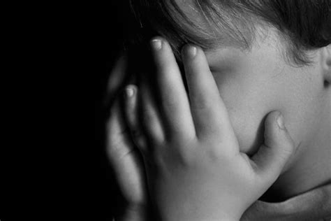 Vater Zwingt Sohn 11 Zu Sex Mit Stiefmutter Um Zu Beweisen Dass Er Nicht Schwul Ist