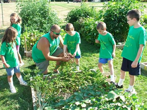 Oaklawn Offers Weekly Gardening Classes For Students Age 5 Through 10