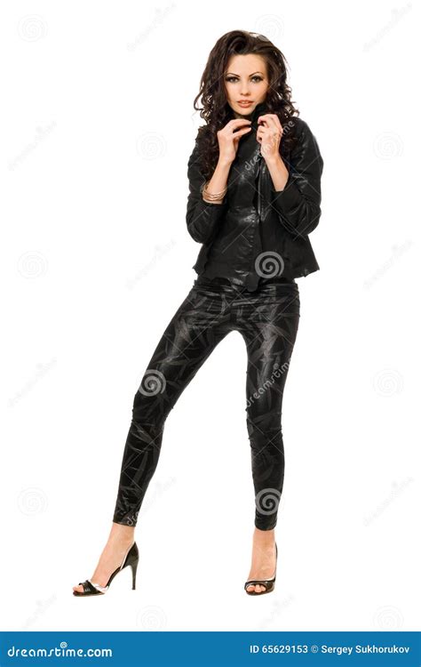 Reizend Junger Brunette In Der Schwarzen Kleidung Getrennt Stockbild Bild Von Nett Fersen