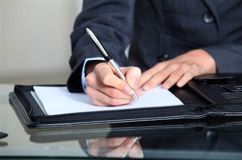 Do I Need A Contract Dispute Lawyer Litigation Lawyer Contract Lawyer