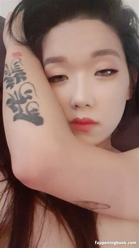 Marie C Palot MarieCPalot Nude OnlyFans Leaks Fappening FappeningBook