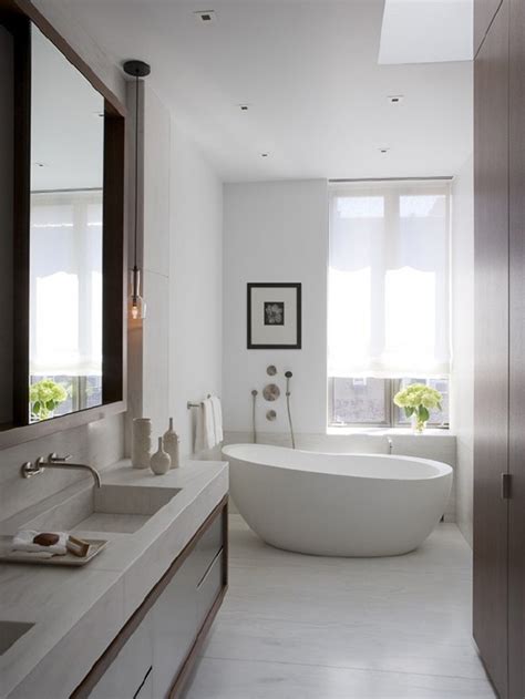 Minimalist White Bathroom Designs To Fall In Love