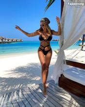 Janine Wiggert Sexy And Sizzling Shows Off Her Attractive Ass Figure