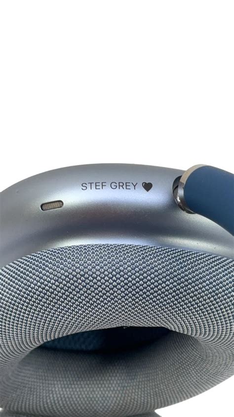 Apple AirPods Max MGYL3AM/A Wireless Over-Ear Headphones (Sky Blue)