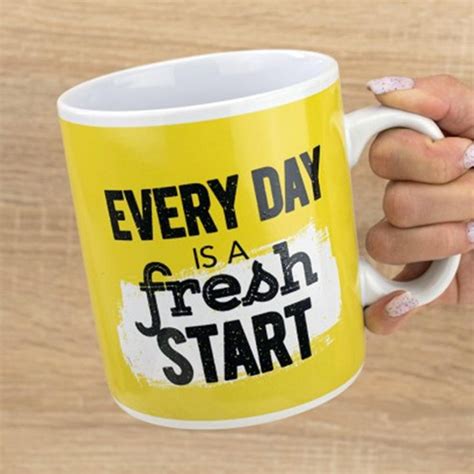 Оригинальная керамическая чашка гигант "Every day is a fresh start ...