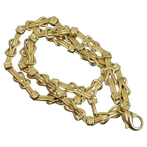 14 Karat Yellow Gold Ladies Hugs And Kisses Xo Link Necklace For Sale