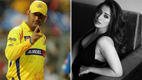 arjunpuri  qatar  bolly cricket couples  didnt