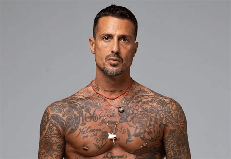 Calciatori Gay Fabrizio Corona Torna A Strumentalizzare Il Tema Tre Famosissimi Nomi Della