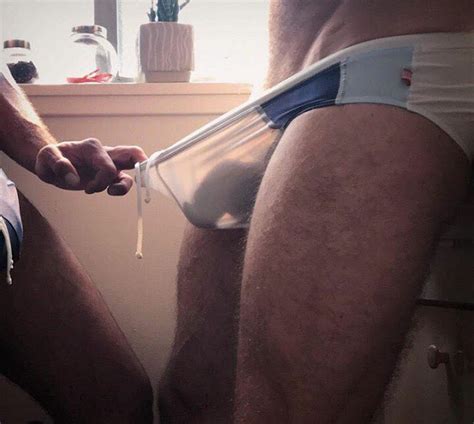 LYCRA GAY MEN Auguri Di BUONE FESTE A Tutti Gli Amici Del BLOG