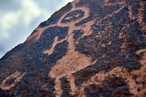 filepetroglyph   rockjpg wikitravel shared