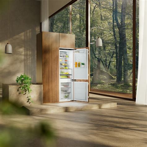 Хладилник за вграждане | Electrolux
