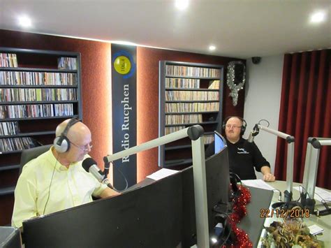 Foto S Prijswinnaars En Deejays Jarenzestigdag Radio Rucphen Rucphen Rtv