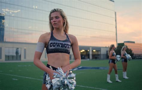 Heres Every Song In Americas Sweethearts Dallas Cowboy Cheerleaders On Netflix