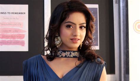 Diya Aur Baati Hum Fame Deepika Singh Seeks Help From Delhi Govt After