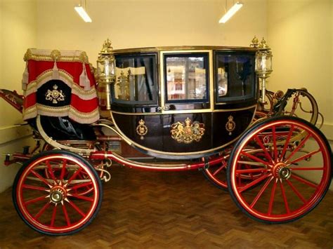 The Royal Glass Carriage Lady Diana Spencer And Her Father Arrived At St Paul S Cathedral In