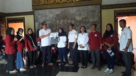 Jauh Jauh Dari Martapura Anak Bupati Berwisata Edukasi Di Museum