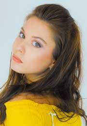 Sabrisse A Bikini To Get Banged