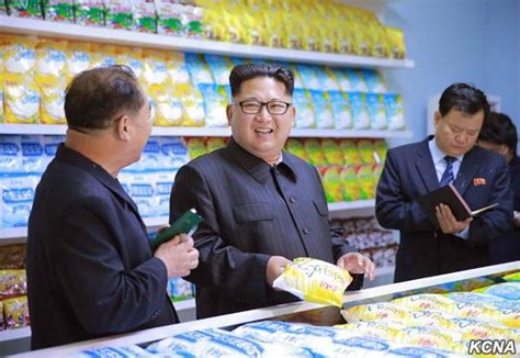 金正恩視察平壤糧食加工廠 朝鮮國產尖端設備都像美男子一樣好看 每日頭條