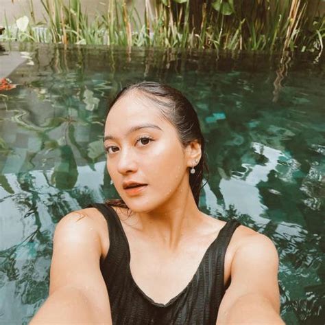 9 Hot Sexy Salshabilla Adriani Bikini Pics